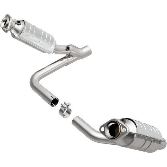 MagnaFlow Direct Fit Catalytic Converter 05-07 Dodge Durango 3.7L/4.7L