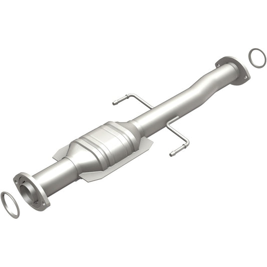 MagnaFlow Direct Fit Catalytic Converter 01-04 Toyota Tacoma 2.4L Rear
