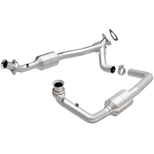 MagnaFlow Direct Fit Catalytic Converter 00-03 Ford E150 5.4L