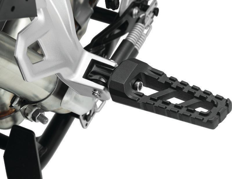 Kuryakyn Footpeg Adpt Rear Sat Blk BMW