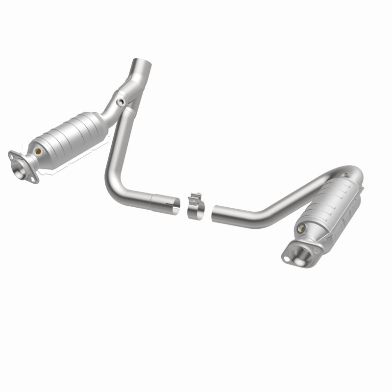 MagnaFlow Direct Fit Catalytic Converter 05-07 Dodge Durango 3.7L/4.7L