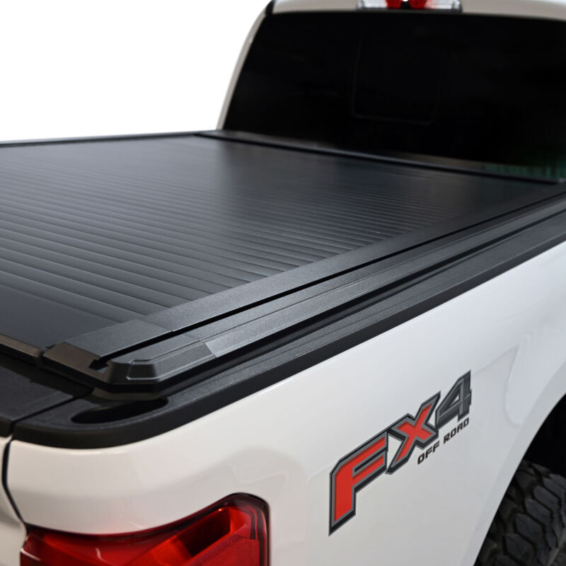 Westin 17-26 Ford F-250/F-350/F-450/F-550 SD 6ft 10in Bed Manual Retractable Tonneau Cover - Black