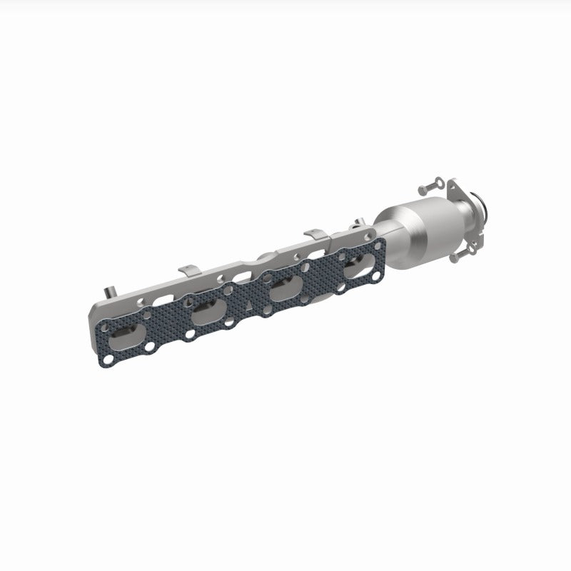 MagnaFlow Direct-Fit SS Catalytic Converter 04-06 Nissan Titan 5.6L V8 (California)