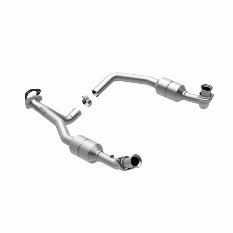 MagnaFlow Direct Fit Catalytic Converter 00-03 Ford E150 5.4L