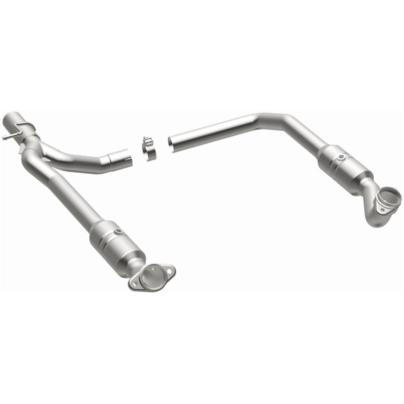 MagnaFlow Direct Fit Catalytic Converter 2009-2012 E-150 5.4 L Underbody