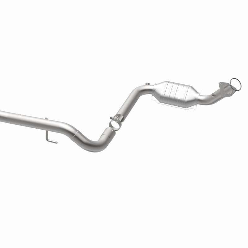 MagnaFlow Direct Fit Catalytic Conv 02-06 Cadillac Escalade / 02-06 GM Yukon (Inc Denali) 6.0L D/S