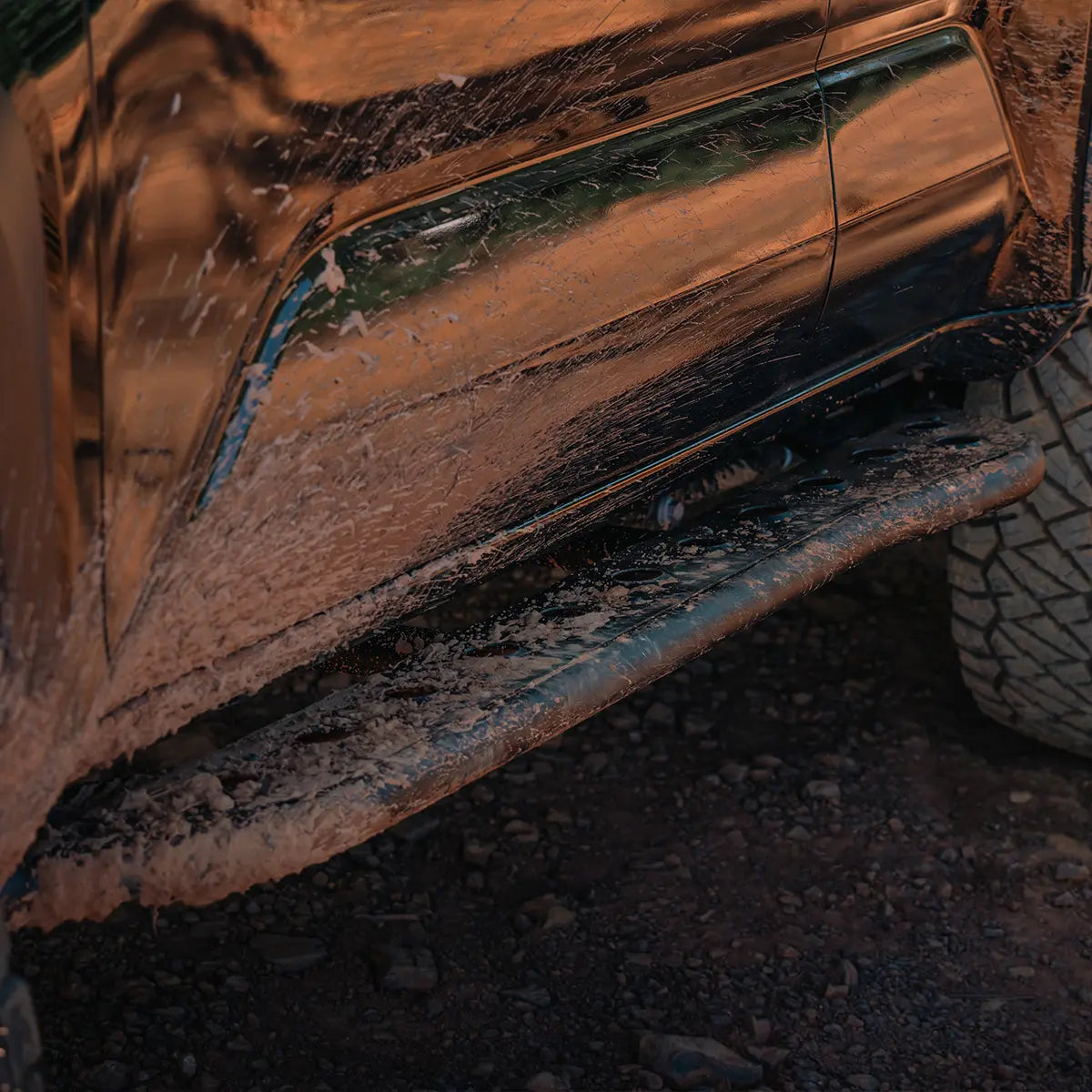 Cali Raised 2025+ Toyota 4Runner SE Rock Sliders - Kickout/Raw Fill Plate/Raw/Threaded