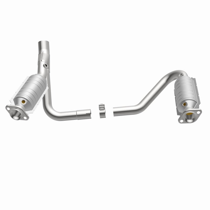 MagnaFlow Direct Fit Catalytic Converter 05-07 Dodge Durango 3.7L/4.7L