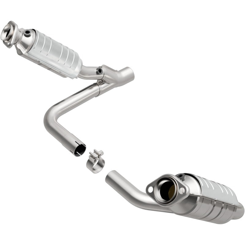 MagnaFlow Direct Fit Catalytic Converter 05-07 Dodge Durango 3.7L/4.7L