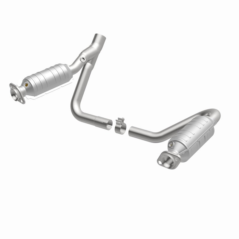 MagnaFlow Direct Fit Catalytic Converter 05-07 Dodge Durango 3.7L/4.7L