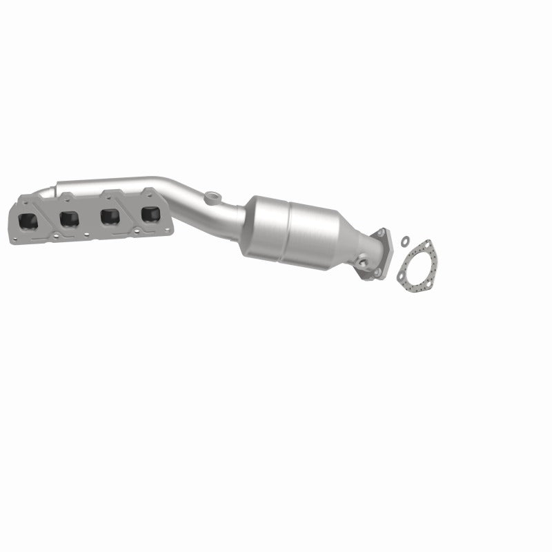MagnaFlow Direct Fit Catalytic Converter 02-04 Volkswagen Passat 4.0L