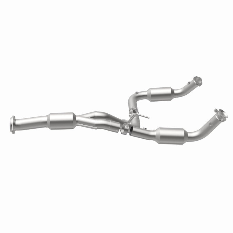 MagnaFlow 12-14 Chevrolet Silverado 2500 HD 6.0L Direct Fit Converter