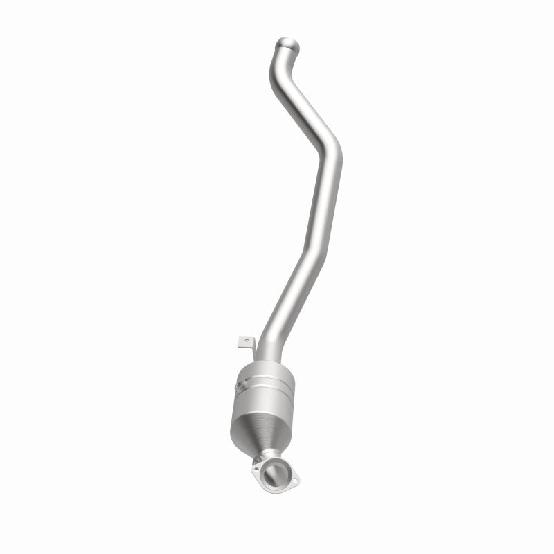 MagnaFlow Direct Fit Catalytic Converter 2006-2011 R350 3.5 L Underbody