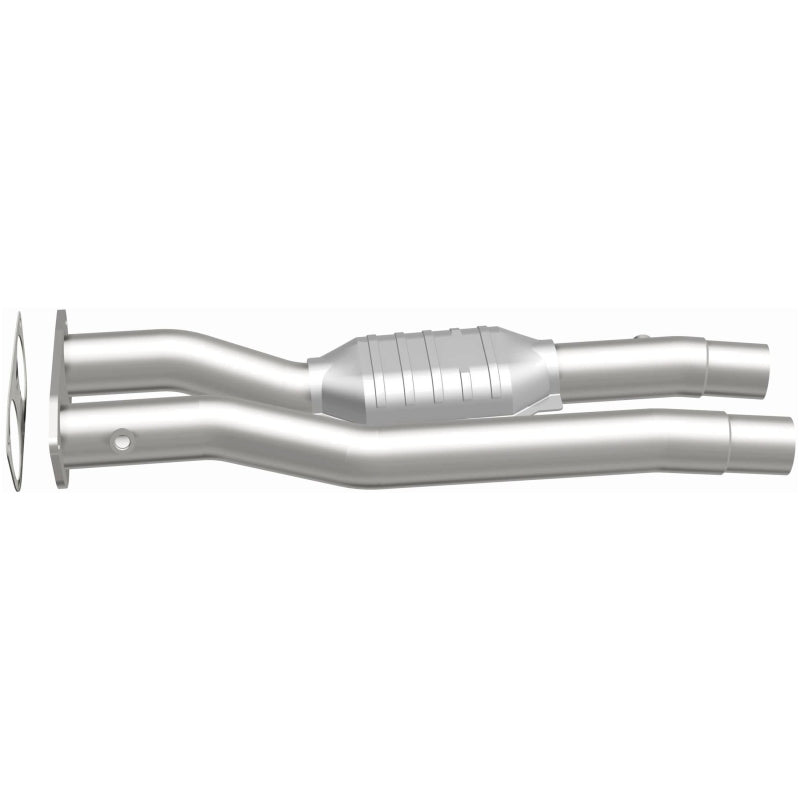 MagnaFlow Direct Fit Catalytic Converter 96-97 7.4L 3500 Truck Rear