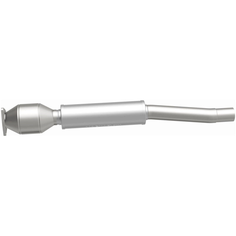 MagnaFlow Direct Fit Catalytic Converter 04/06 VW Phaeton 4.2L Rear Driver Side