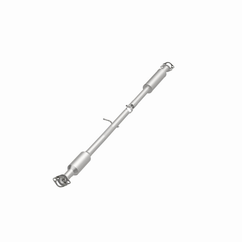 MagnaFlow Direct Fit Catalytic Converter OEM 14-15 Hyundai Tucson 2.0L Underbody