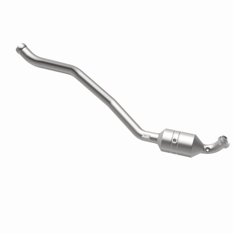 MagnaFlow Direct Fit Catalytic Converter 2006-2011 R350 3.5 L Underbody