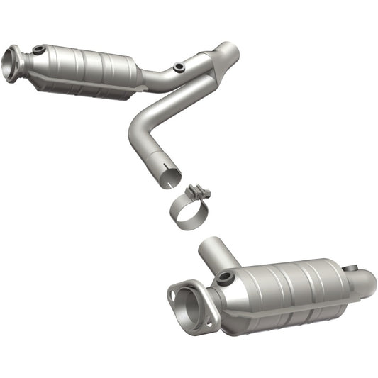 MagnaFlow Direct Fit Catalytic Converter Raider 2006 8 4.7L