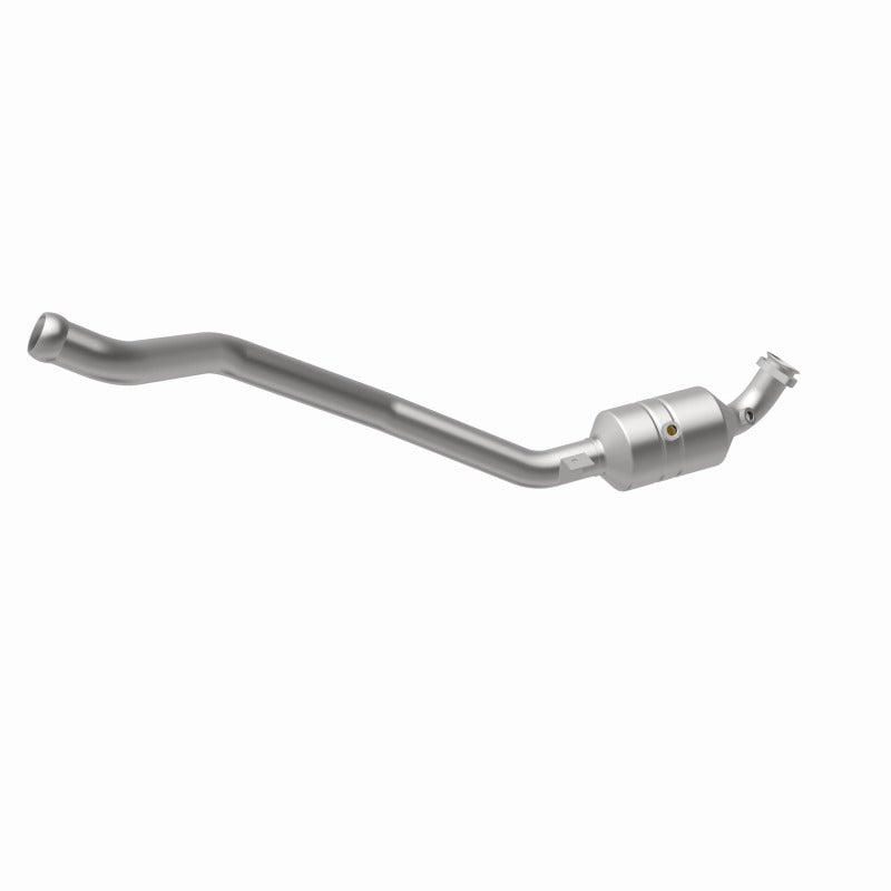 MagnaFlow Direct Fit Catalytic Converter 2006-2011 R350 3.5 L Underbody