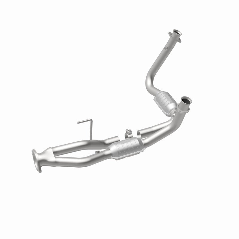 MagnaFlow Direct Fit Catalytic Converter 05-06 Jeep Grand Cherokee 3.7L Y-Pipe Assembly