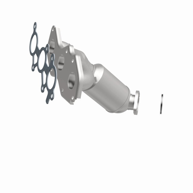 MagnaFlow Direct Fit Catalytic Converter 14-15 Toyota Highlander 3.5L Manifold