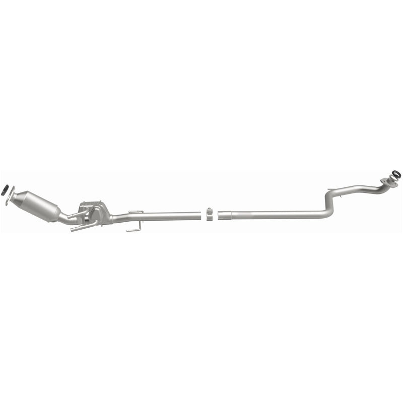 MagnaFlow Direct Fit Catalytic Converter 14-19 Toyota Prius C Base Underbody 1.5L