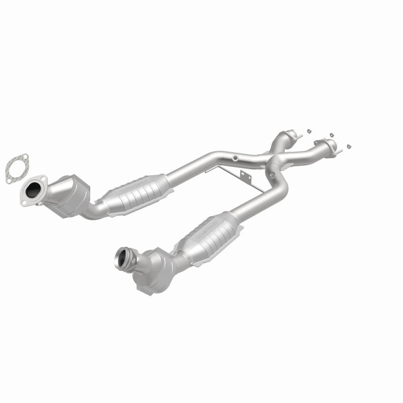 MagnaFlow Direct Fit Catalytic Converter 96-98 Ford Mustang 4.6L