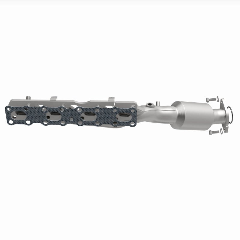 MagnaFlow Direct-Fit SS Catalytic Converter 04-06 Nissan Titan 5.6L V8 (California)
