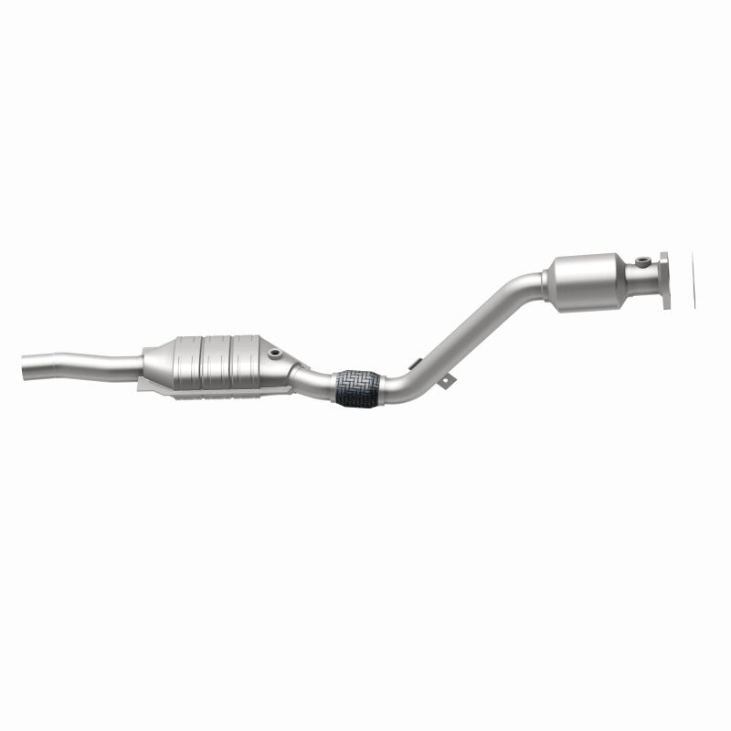 MagnaFlow Direct Fit Catalytic Converter 03 Volkswagen Passat 2.8L