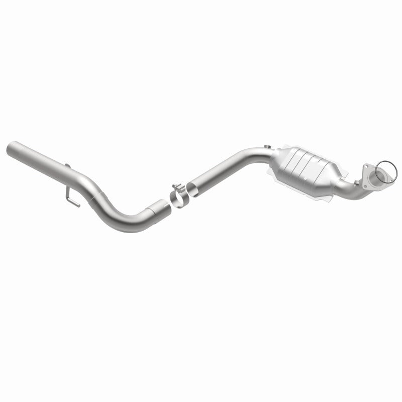 MagnaFlow Direct Fit Catalytic Conv 02-06 Cadillac Escalade / 02-06 GM Yukon (Inc Denali) 6.0L D/S