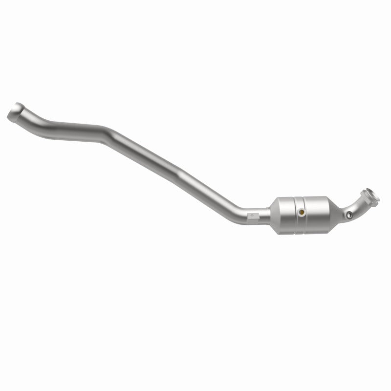 MagnaFlow Direct Fit Catalytic Converter 2006-2011 R350 3.5 L Underbody