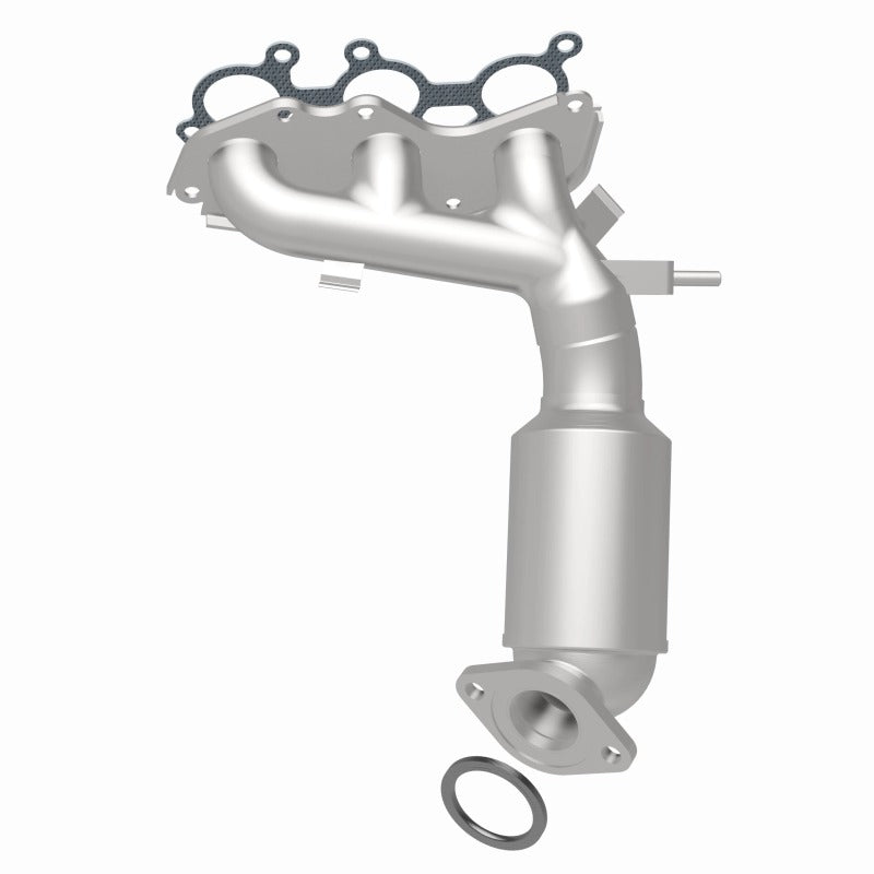 MagnaFlow Direct Fit Catalytic Converter 14-15 Toyota Highlander 3.5L Manifold