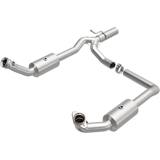 MagnaFlow 09- Ford E-350 Super Duty 6.8L California Grade CARB Compliant DF Catalytic Converter