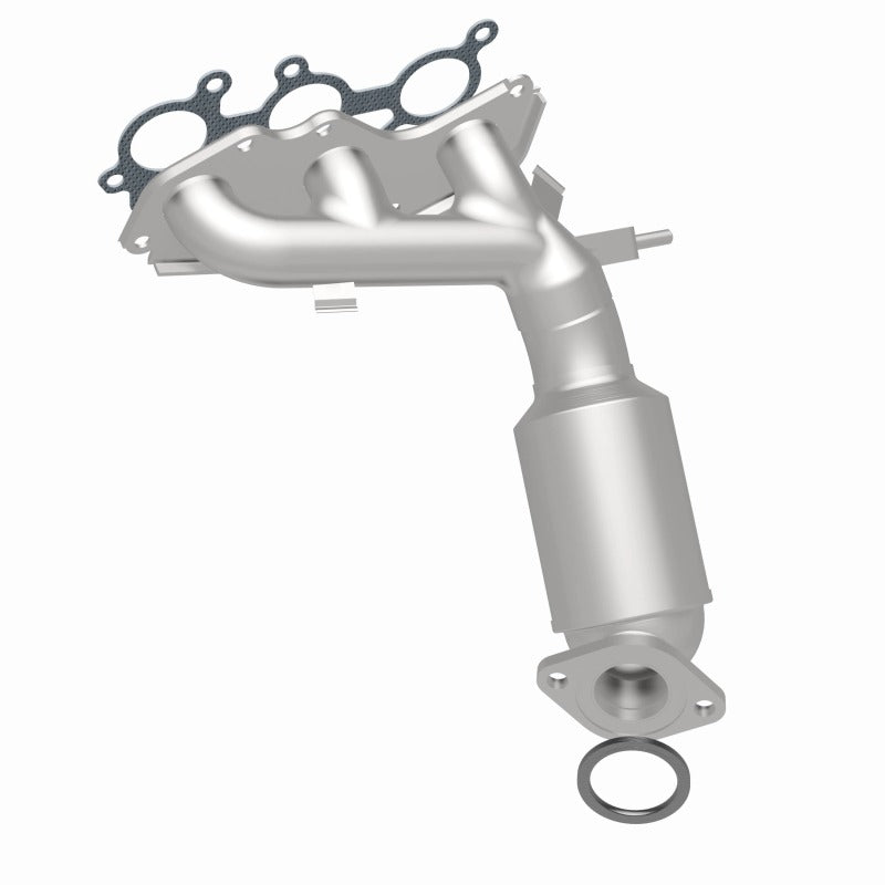 MagnaFlow Direct Fit Catalytic Converter 14-15 Toyota Highlander 3.5L Manifold