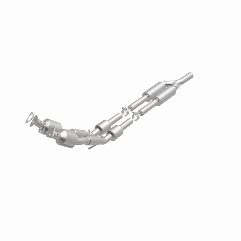 MagnaFlow Direct Fit Catalytic Converter 2012-2015 Passat (B7) 3.6L V6 OEM Grade