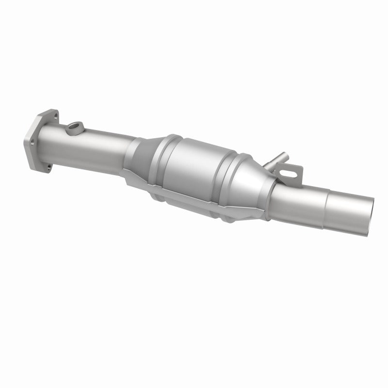 MagnaFlow Direct Fit Catalytic Converter 95 Volkswagen Golf 2.8L