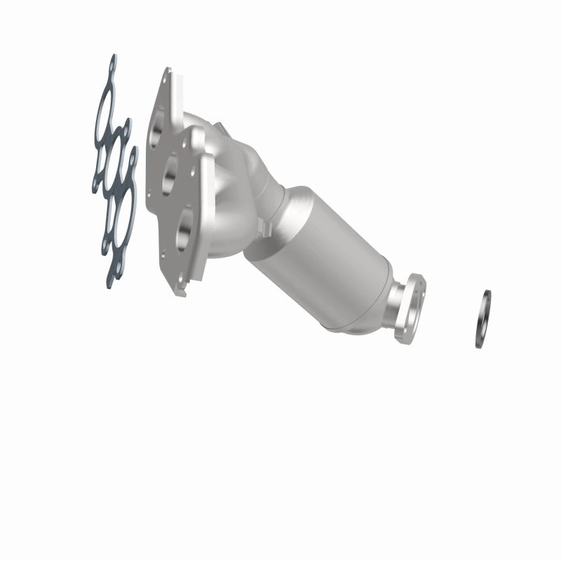 MagnaFlow Direct Fit Catalytic Converter 14-15 Toyota Highlander 3.5L Manifold