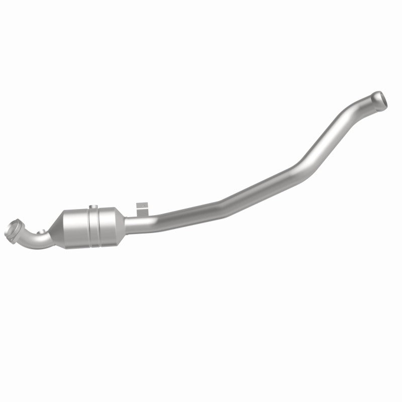 MagnaFlow Direct Fit Catalytic Converter 2006-2011 R350 3.5 L Underbody