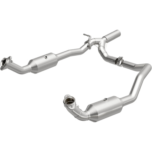 MagnaFlow 17-18 Ford E-350 6.8L Direct Fit Converter