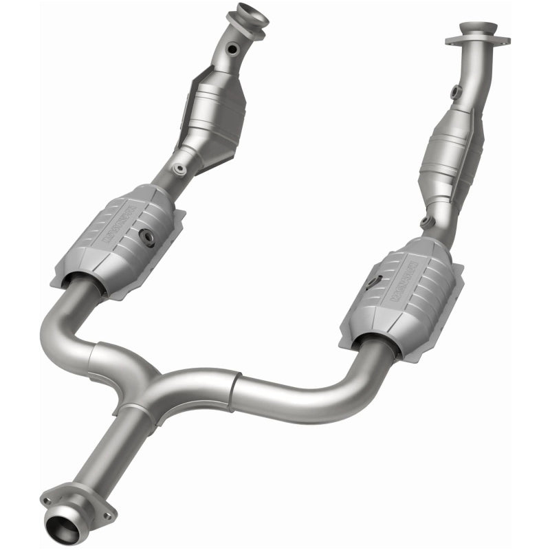 MagnaFlow Direct Fit Catalytic Converter 99/01-03 Ford Mustang 3.8L