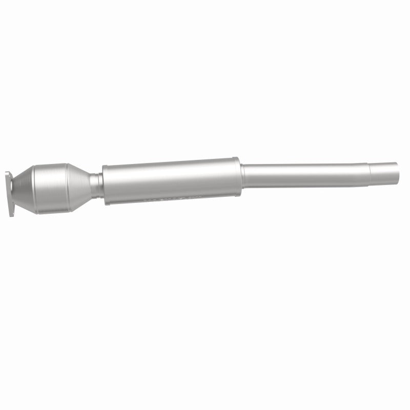 MagnaFlow Direct Fit Catalytic Converter 03-06 VW Phaeton 4.2L PS Rr
