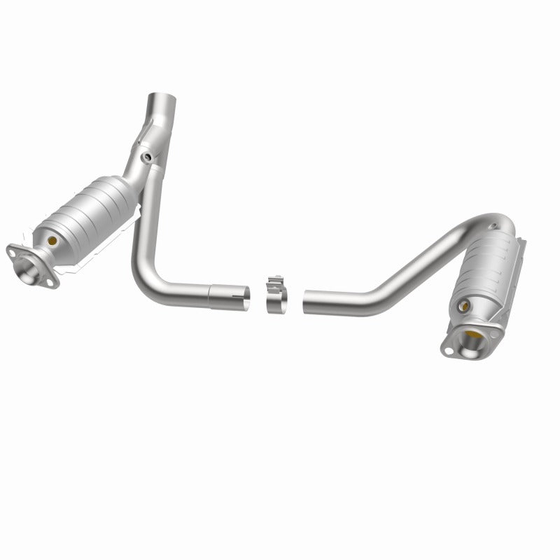 MagnaFlow Direct Fit Catalytic Converter 05-07 Dodge Durango 3.7L/4.7L