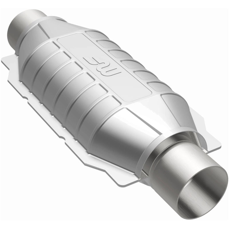 MagnaFlow Universal Catalytic Converter 2.25in Inlet/Outlet Center/Center Oval Rear (California)