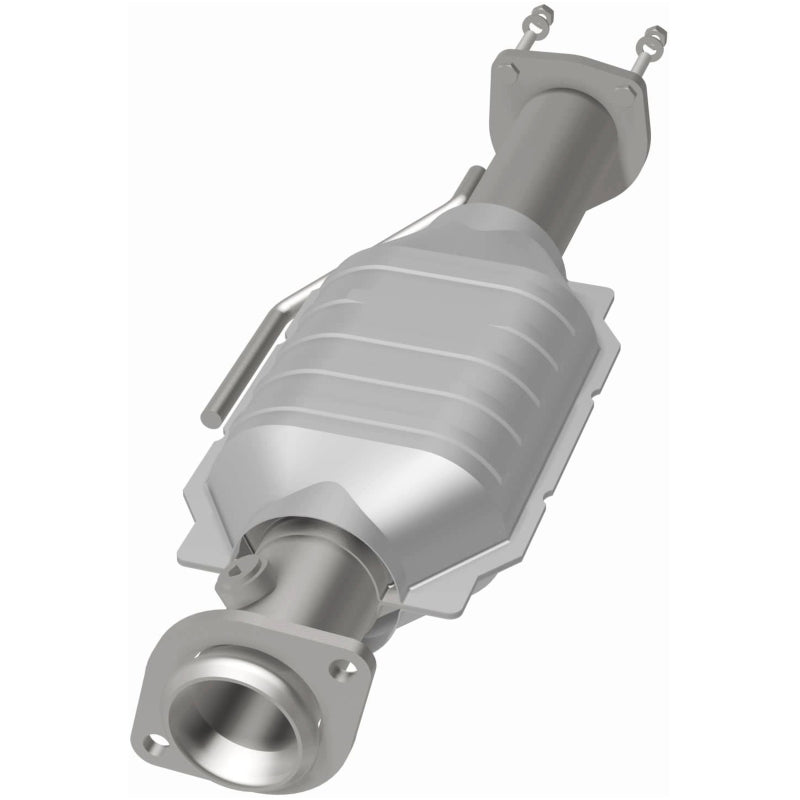 MagnaFlow Direct Fit Catalytic Converter 00-04 Jeep Wrangler 4.0L Rear/2.4L/2.5L