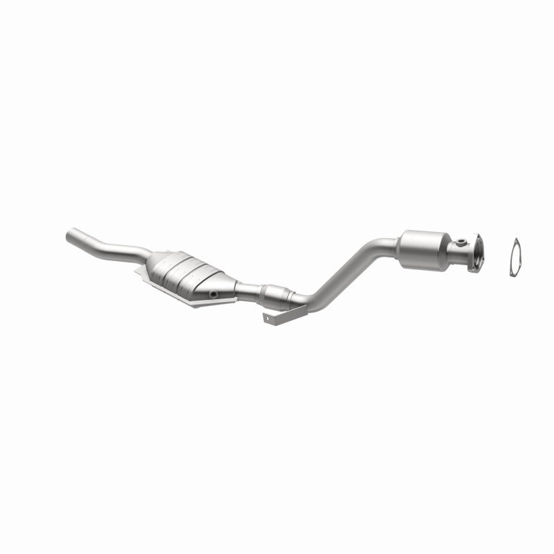 MagnaFlow Direct Fit Catalytic Converter 03 Volkswagen Passat 2.8L