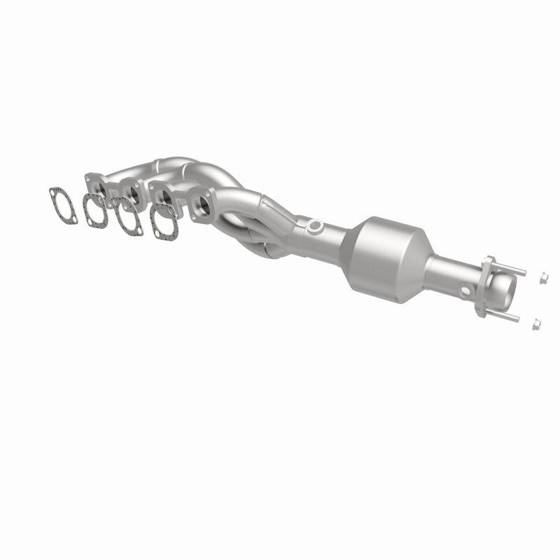 MagnaFlow Direct Fit Catalytic Converter 04-05 BMW 545I 4.4L P/S