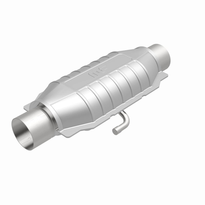 MagnaFlow Universal Catalytic Converter 2.25in Inlet/Outlet Center/Center Oval Rear (California)