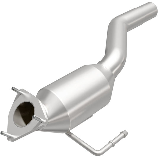 MagnaFlow Direct Fit Catalytic Converter 04-07 VW Touareg 4.2L Driver Side
