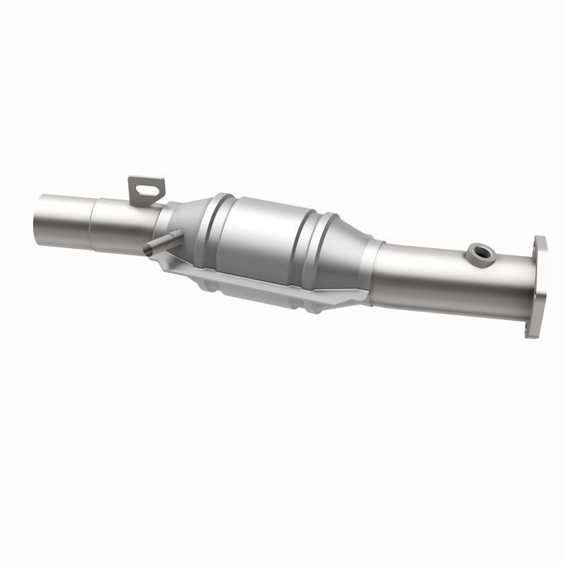 MagnaFlow Direct Fit Catalytic Converter 95 Volkswagen Golf 2.8L