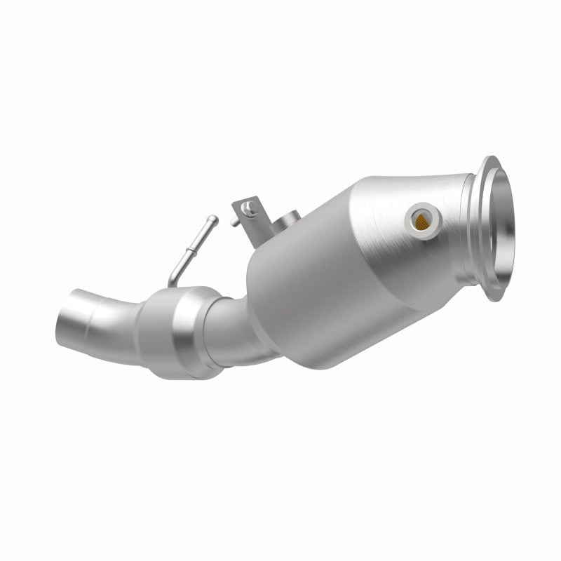 MagnaFlow Direct Fit Catalytic Converter 12-14 BMW 528i 2 L Closed Couple